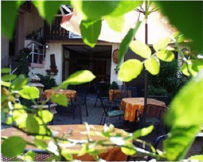 Landgasthaus Loewen Mit Gaestehaus Holzhausen  Exterior foto